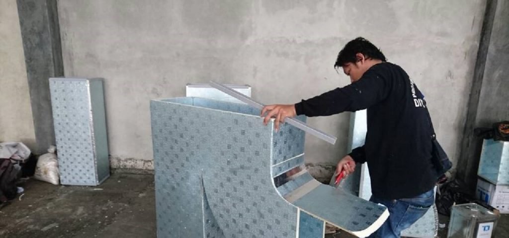 Ducting & unit — Fabrikasi dan pemasangan